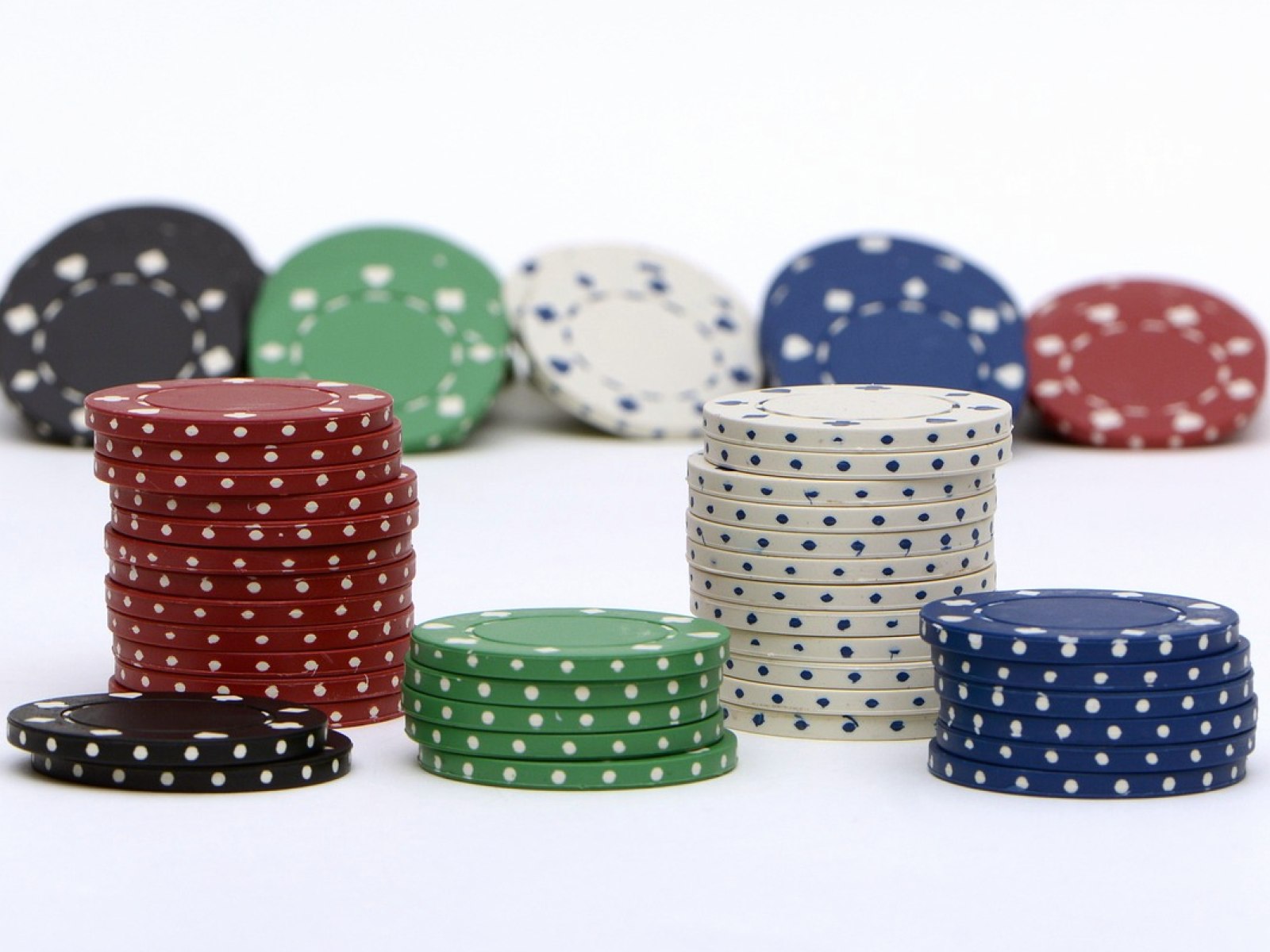 【牌局分析】线上扑克平台公平性探究:从ClubWPT Gold争议看玩家如何理性评估