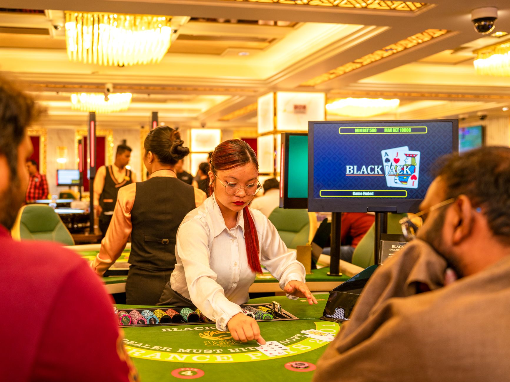 线上扑克平台选择指南：从免费赛到订阅制，如何找到适合你的MTT战场