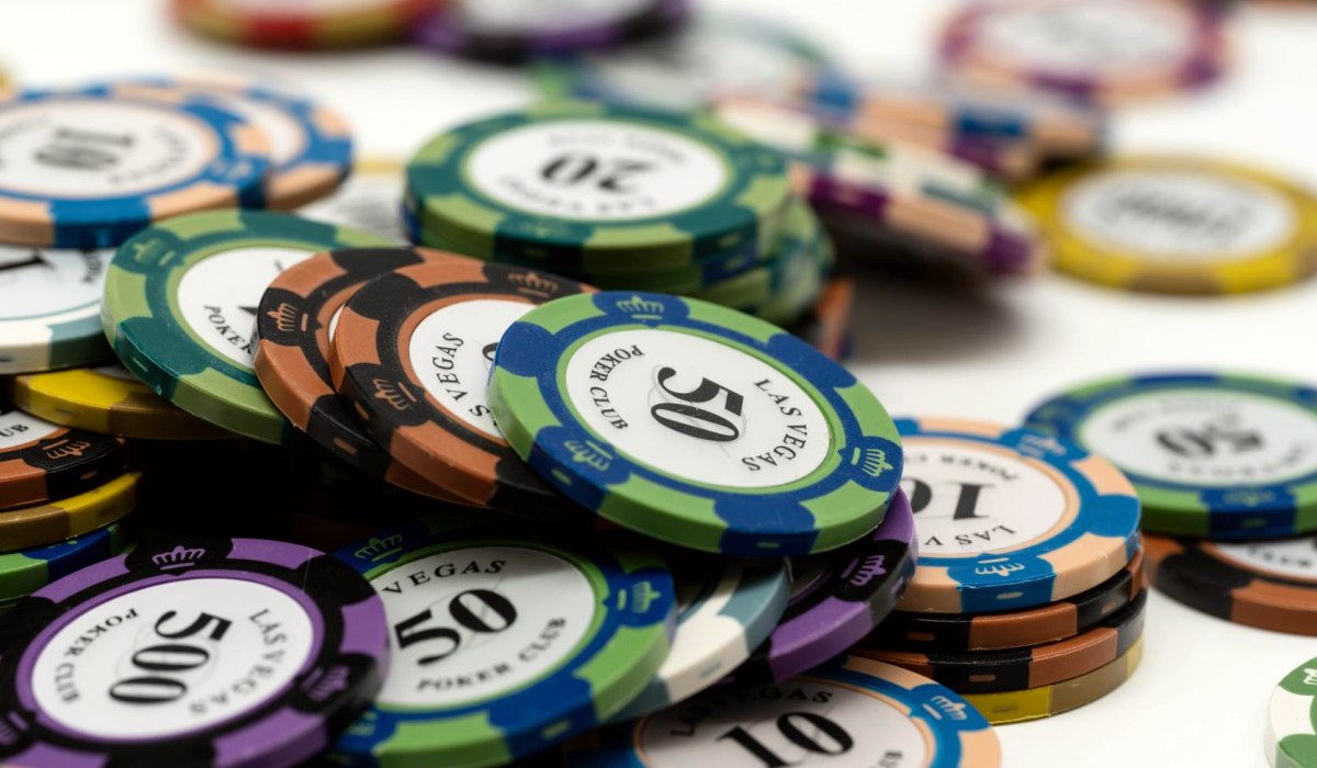 https://www.pokertube.com/article/wsop-main-event-winner-lucas-jumalon - WSOP主赛亚军年仅22岁?解析Lucas Jumalon夺冠背后的策略与启示