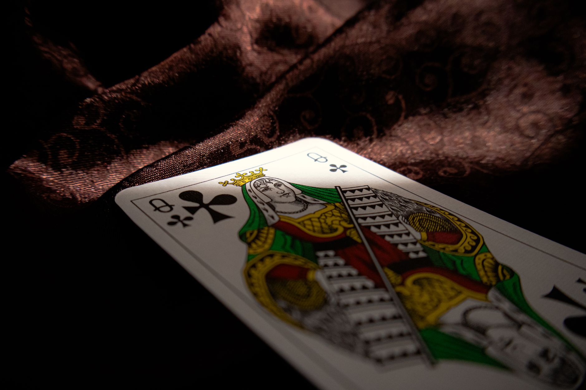 A♠7♣在单色翻牌圈3bet?一局HJ位置的过度激进牌例拆解(实战示例)