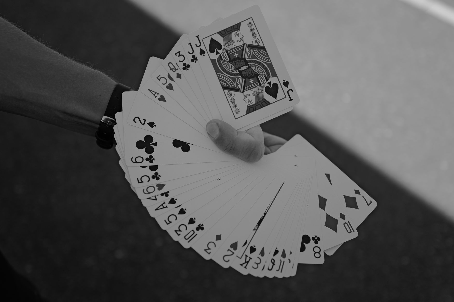 A♠7♣在单色翻牌圈3bet?一局HJ位置的过度激进牌例拆解