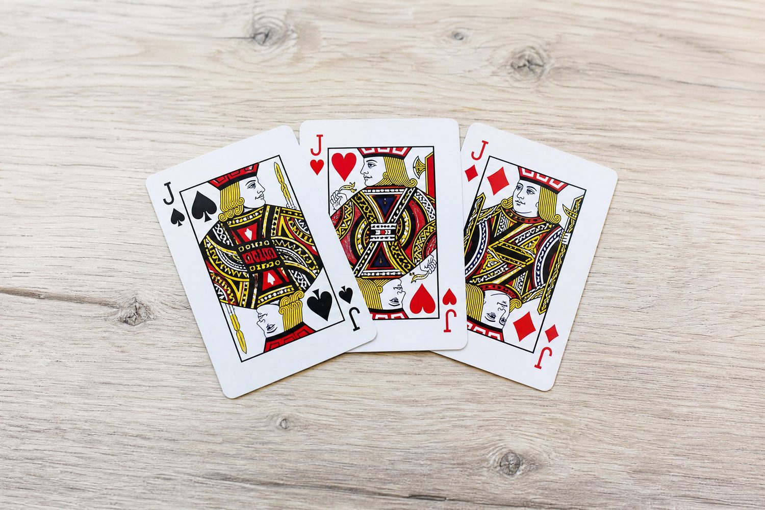 QQPOKER线下牌局礼仪规范:8条基本准则与动作时机详解(要点图解)